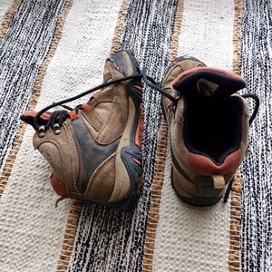 3 /$25 Hi-Tec kids hiking shoes